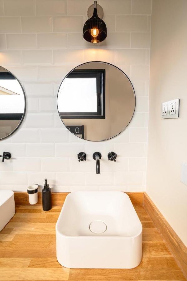 L'Entre Deux-Suite Romantique - Jacuzzi Privatif - Clim Reversible - Wifi Le Somail Exterior foto
